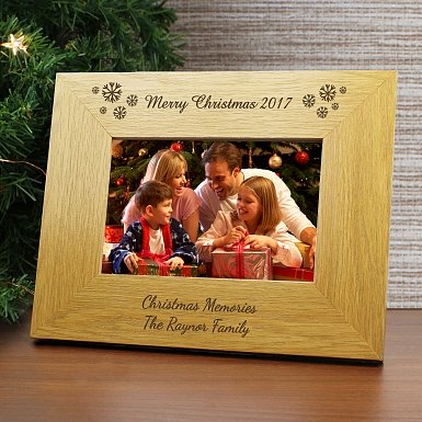 Personalised Oak Finish 6x4 Snowflake Photo Frame